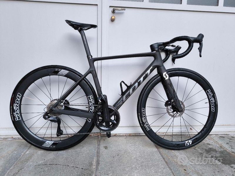 Tweedehands Scott Addict RC Ultimate 2022 Road & Gravel