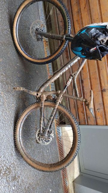 Used Specialized Camber Comp 29 2017 2017 Mountainbike, Black — image 2 of 3