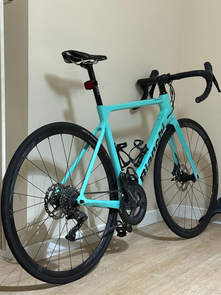 Bianchi SPRINT DISC 2021　美品 Used Bianchi Sprint Disc Ultegra 2021 – $ 2,032 | buycycle