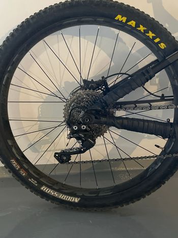 Used Trek Slash+ Frameset 2021 Mountainbike, Black — image 3 of 7