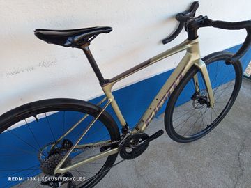 Gebrauchtes Giant Defy Advanced 2 2024 2024 Road & Gravel, Hellgrau — Bild 6 von 11
