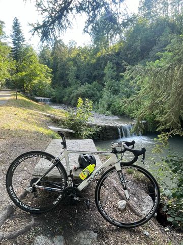 Used Kuota Custom Shimano 105 2014 Road & Gravel, White — image 5 of 7