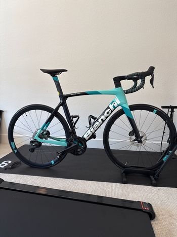 Used Bianchi Oltre XR4 - Ultegra Di2 2022 2022 Road & Gravel