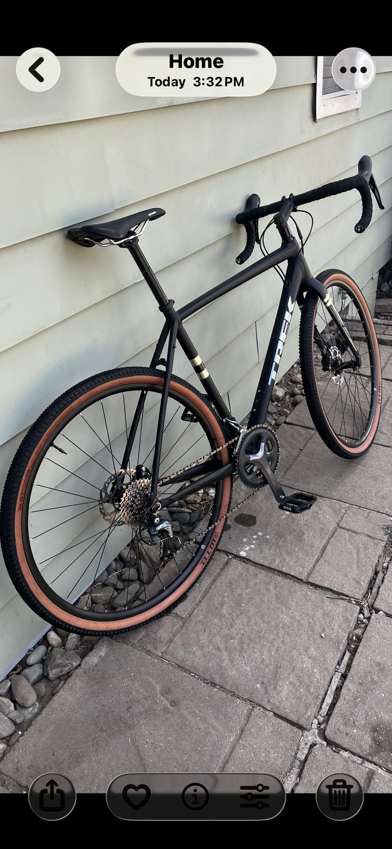 Used Trek Checkpoint AL 4 2019 2019 Road & Gravel, Black — image 2 of 4