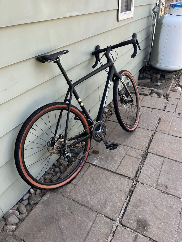 Used Trek Checkpoint AL 4 2019 2019 Road & Gravel, Black — image 3 of 4