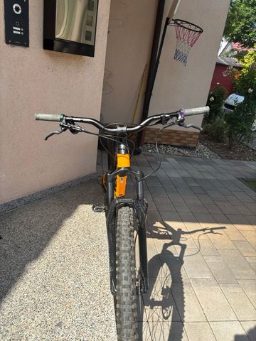 Brugt Trek Fuel EX 5 Deore 2021 2021 Mountainbike — billede 2 af 11