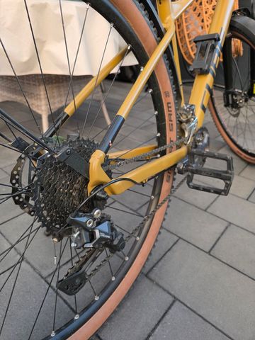 Used CUBE Aim Shimano Deore XT 2023 Mountainbike, Orange — image 2 of 6