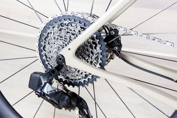 Used Cannondale Topstone 2024 Road & Gravel, Light Gray — image 8 of 20
