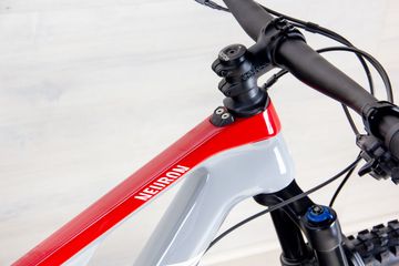 Used Canyon Neuron CF 8 2023 Mountainbike, Light Gray — image 8 of 17
