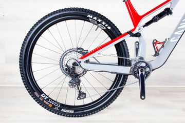 Used Canyon Neuron CF 8 2023 Mountainbike, Light Gray — image 3 of 17