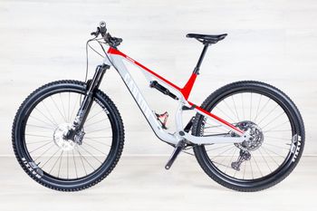 Used Canyon Neuron CF 8 2023 Mountainbike, Light Gray — image 2 of 17