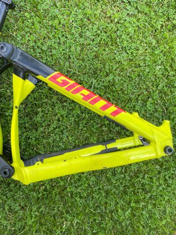 Brugt Giant Glory 27.5 2 2016 Frameset 2016 Mountainbike — billede 14 af 17