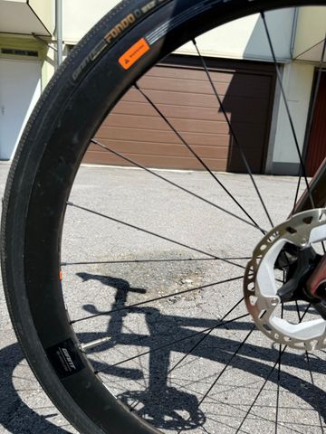 Liv Avail Advanced Pro 1 2023 2023 Road & Gravel usato, Rosso — immagine 13 di 18