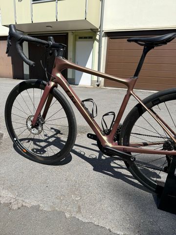 Liv Avail Advanced Pro 1 2023 2023 Road & Gravel usato, Rosso — immagine 10 di 18