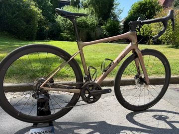 Liv Avail Advanced Pro 1 2023 2023 Road & Gravel usato, Rosso — immagine 1 di 18