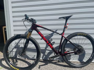 Tweedehands Focus RAVEN 9.9 2019 2019 Mountainbike — afbeelding 2 van 8