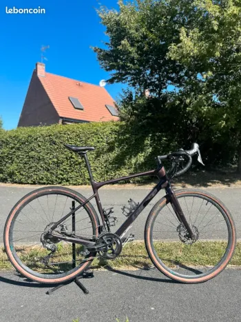 Used Giant Revolt Advanced 2 2021 Road & Gravel