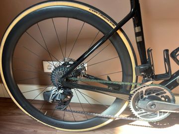 Used Cannondale SuperSix EVO SRAM Red eTap 2023 Road & Gravel, Black — image 3 of 5