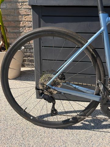 Used Giant Contend AR 1 2025 2025 Road & Gravel, Light Gray — image 3 of 13