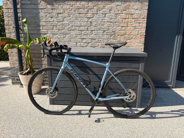 Used Giant Contend AR 1 2025 2025 Road & Gravel, Light Gray — image 1 of 13