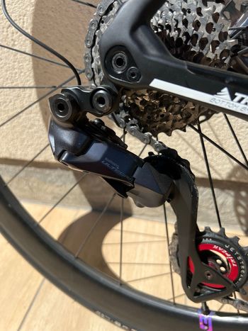 Brugt Colnago V3 Shimano Ultegra Di2 2024 Road & Gravel — billede 5 af 9