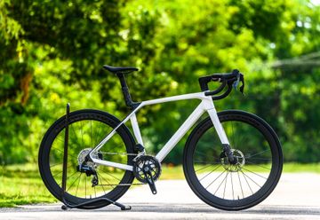 Trek Madone SL 6 AXS 2027 2027 Road & Gravel usato