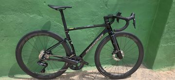 Berria BELADOR PRO ULTEGRA Di2 2026 2026 Road & Gravel usato