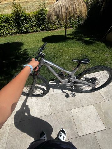 Used YT Industries Capra Base AL 2021 2021 Mountainbike, Light Gray, 27.5 — image 4 of 4