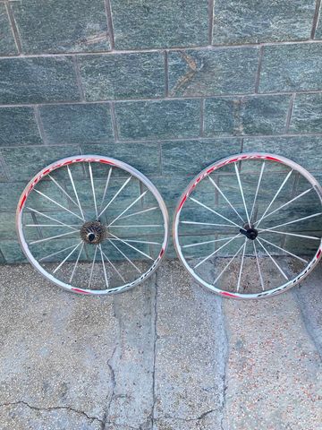 Used Kuota KOM 2013 Road & Gravel, White — image 5 of 5