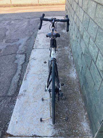 Used Kuota KOM 2013 Road & Gravel, White — image 4 of 5