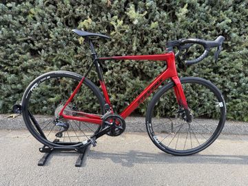 Gebrauchtes Stevens Izoard Pro Disc Di2 2023 2023 Road & Gravel, Rot — Bild 1 von 23