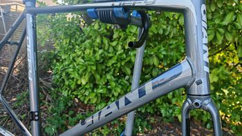 Gebrauchtes Giant Defy Frameset 2017 Road & Gravel, Hellgrau — Bild 2 von 14