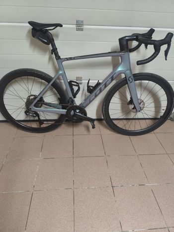 Gebrauchtes Scott Addict eRIDE Shimano Ultegra Di2 2025 Road & Gravel, Hellgrau — Bild 4 von 4
