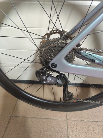 Gebrauchtes Scott Addict eRIDE Shimano Ultegra Di2 2025 Road & Gravel, Hellgrau — Bild 2 von 4