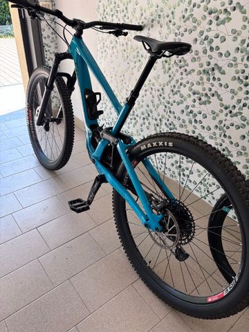 Used Specialized Enduro Comp 2021 2021 Mountainbike, Blue, 29 — image 4 of 4