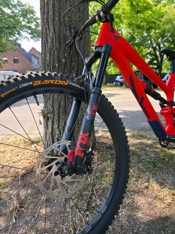 Used YT Custom Shimano Deore XT 2019 Mountainbike, Orange — image 4 of 6