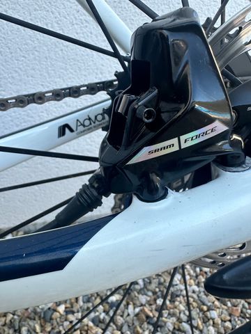 Tweedehands Giant Defy Advanced 2021 Road & Gravel — afbeelding 101 van 126