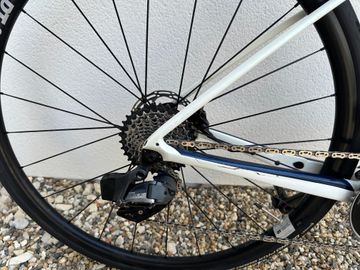 Tweedehands Giant Defy Advanced 2021 Road & Gravel — afbeelding 18 van 126