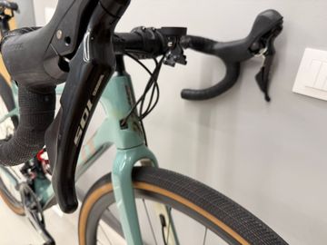 Tweedehands Giant Revolt Advanced 0 2020 2020 Road & Gravel — afbeelding 4 van 35