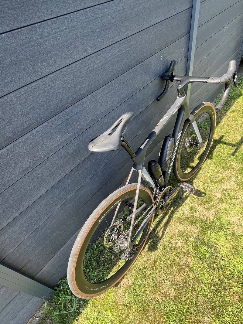 Käytetty Canyon Endurace CFR Flash 2024 2024 Road & Gravel — kuva 6 / 8