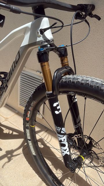 Megamo Track SRAM X01 Eagle AXS 2022 Mountainbike usato, Bianco — immagine 6 di 11