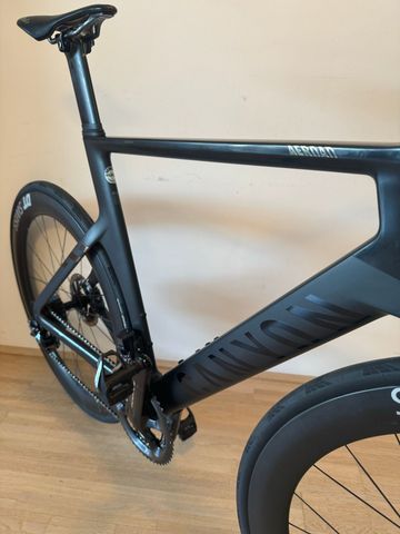 Canyon Aeroad CFR Disc Di2 2022 2022 Road & Gravel usato, Nero — immagine 11 di 15