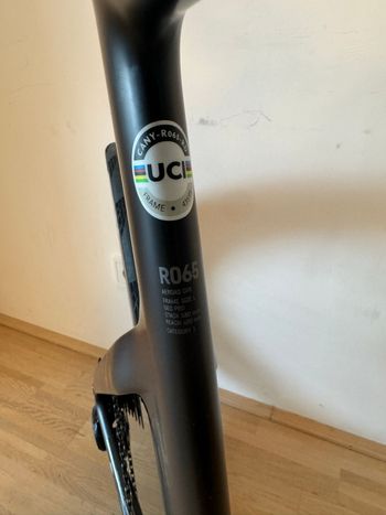 Brugt Canyon Aeroad CFR Disc Di2 2022 2022 Road & Gravel — billede 12 af 15