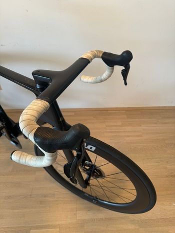Brugt Canyon Aeroad CFR Disc Di2 2022 2022 Road & Gravel — billede 10 af 15