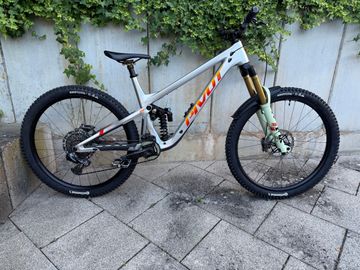 Używany Pivot Firebird 2023 2023 Mountainbike — zdjęcie 9 z 15