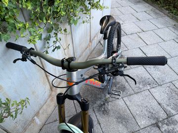 Używany Pivot Firebird 2023 2023 Mountainbike — zdjęcie 6 z 15