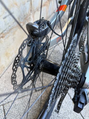 Używany Pivot Firebird 2023 2023 Mountainbike — zdjęcie 14 z 15