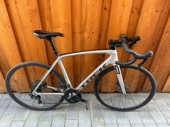 Käytetty Trek Émonda SL 5 Disc 2022 2022 Road & Gravel
