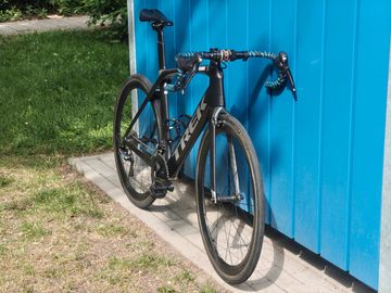 Used Trek Madone 9.0 2018 2018 Road & Gravel, Black — image 4 of 22