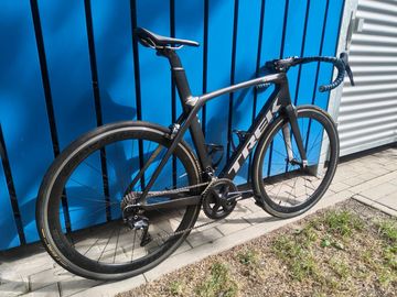 Used Trek Madone 9.0 2018 2018 Road & Gravel, Black — image 3 of 22